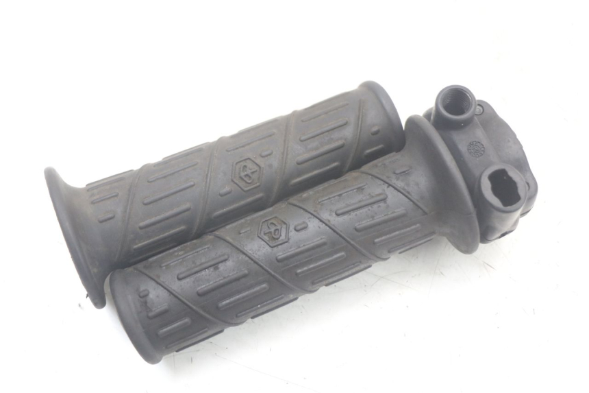 photo de MANGO DEL ACELERADOR PIAGGIO LIBERTY 125 (2009 - 2013) - Primer plano técnico