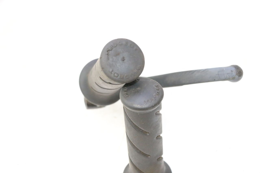 photo de ACELERADOR PEUGEOT LUDIX ONE 50 (2004 - 2006) - Zoom estado de uso