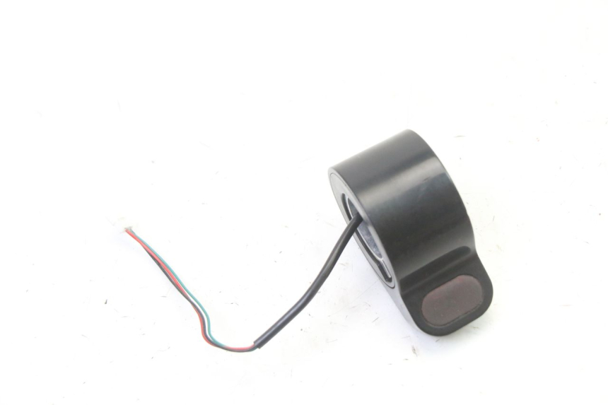 photo de ACELERADOR XIAOMI MI PRO 2 1 - Detalle de la pieza