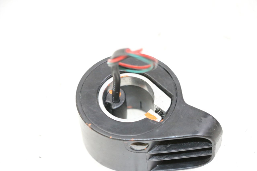 photo de ACELERADOR XIAOMI MI PRO 2 1 - Otra perspectiva