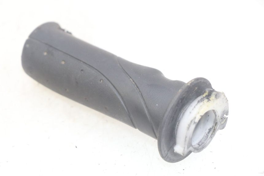 photo de PUñO DEL ACELERADOR SYM MIO 50 (2011 - 2017) - Vista principal