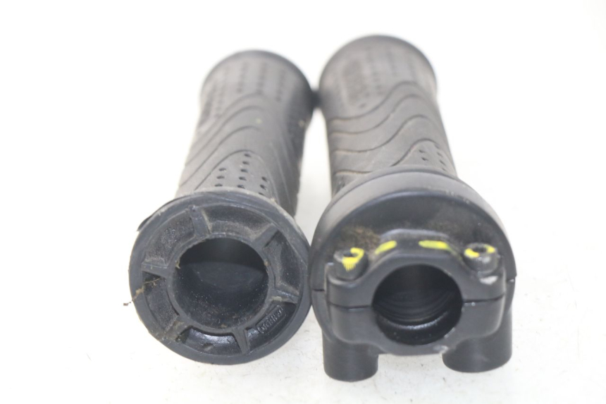 photo de ACELERADOR PIAGGIO MP3 HPE 500 (2019 - 2022) - Otra perspectiva