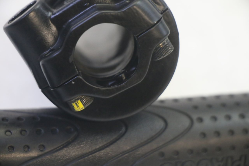 photo de ACELERADOR PIAGGIO MP3 HPE 350 (2018 - 2020) - Otra perspectiva