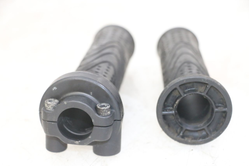 photo de ACELERADOR PIAGGIO MP3 LT 300 (2010 - 2016) - Primer plano técnico