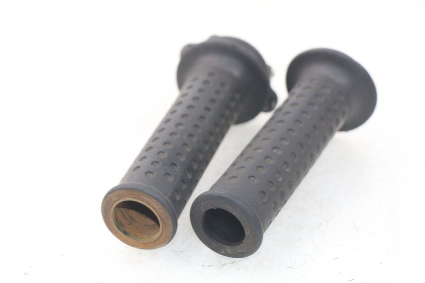 photo de PUñO DEL ACELERADOR PIAGGIO MP3 125 (2006 - 2014) - Otra perspectiva