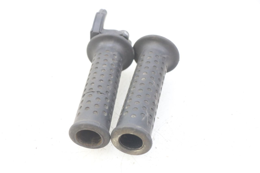 photo de PUñO DEL ACELERADOR PIAGGIO MP3 125 (2006 - 2014) - Vista principal