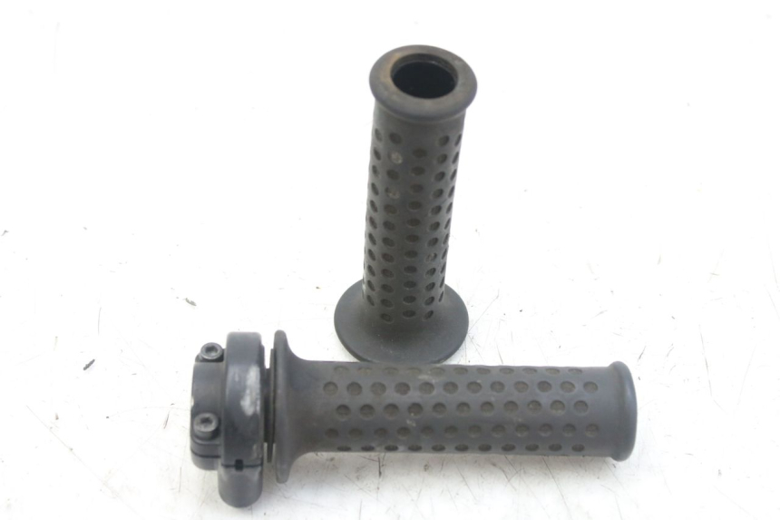 photo de PUñO DEL ACELERADOR PIAGGIO MP3 RL 250 (2006 - 2010) - Vista principal