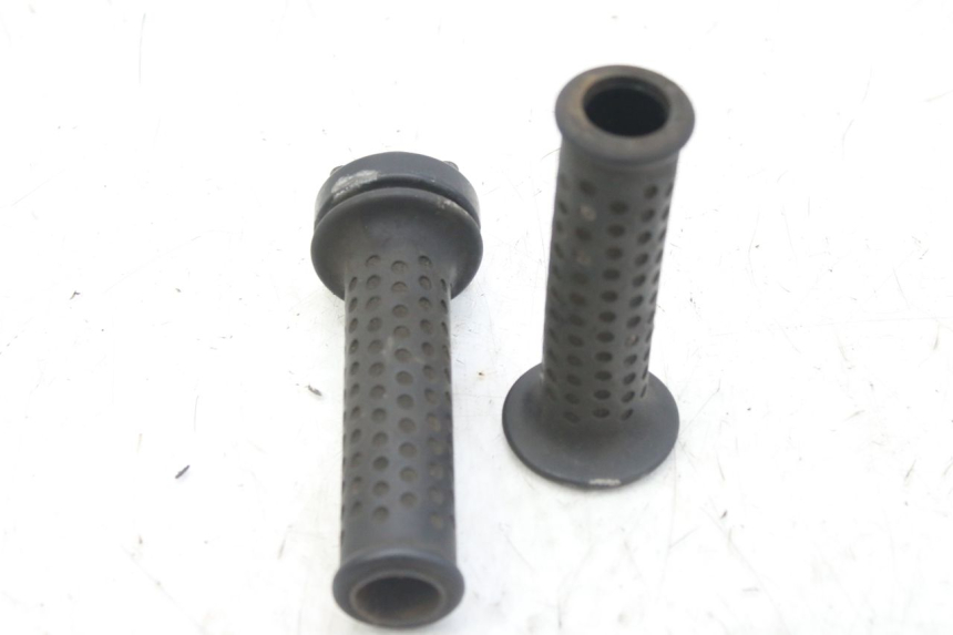 photo de PUñO DEL ACELERADOR PIAGGIO MP3 RL 250 (2006 - 2010) - Zoom estado de uso