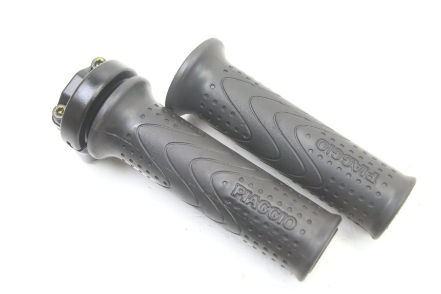 photo de PUñO DEL ACELERADOR PIAGGIO MP3 500 (2014 - 2017) - Detalle de la pieza