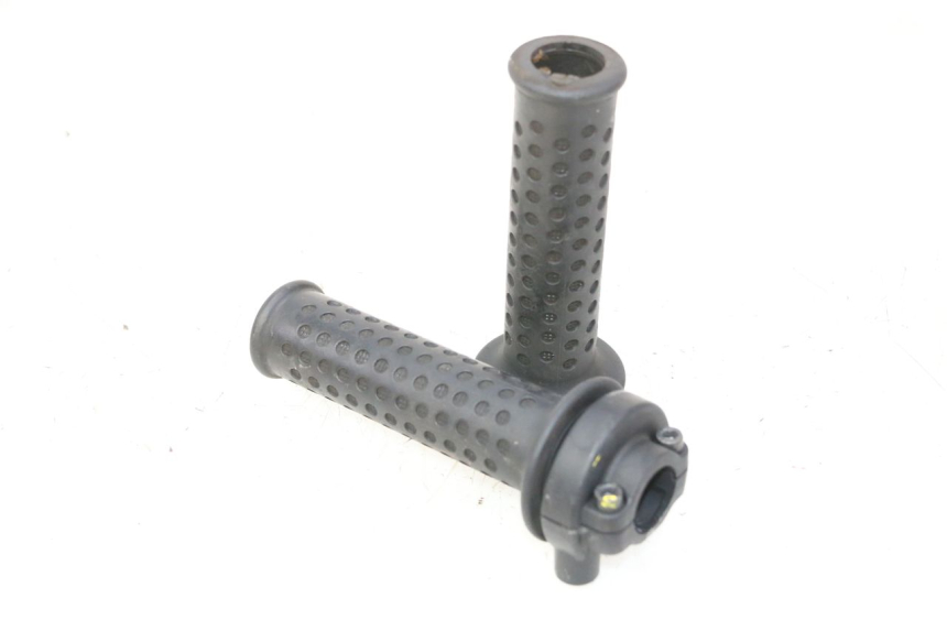 photo de PUñO DEL ACELERADOR PIAGGIO MP3 RL 250 (2006 - 2010) - Vista principal