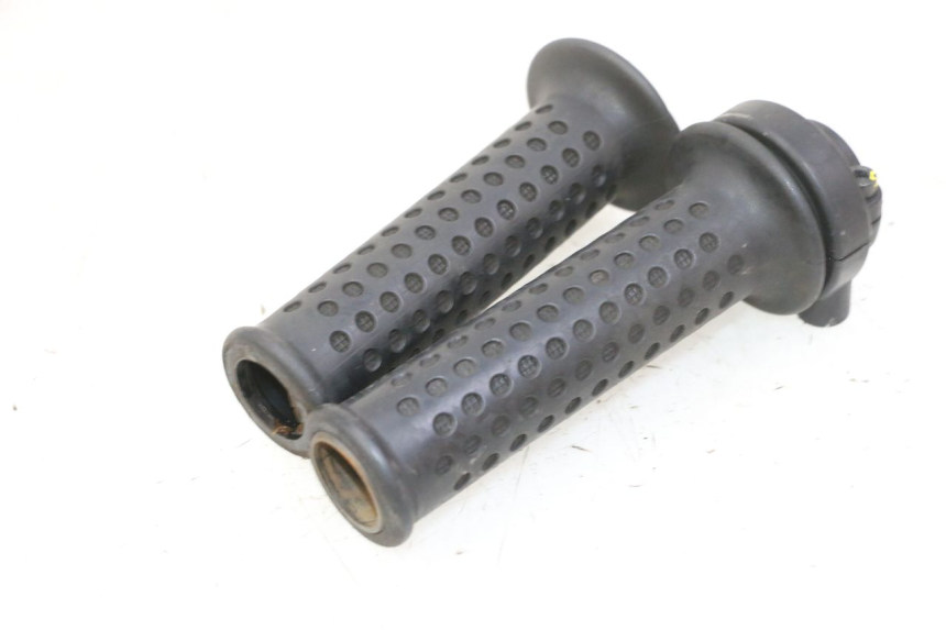 photo de PUñO DEL ACELERADOR PIAGGIO MP3 RL 250 (2006 - 2010) - Vista general del producto