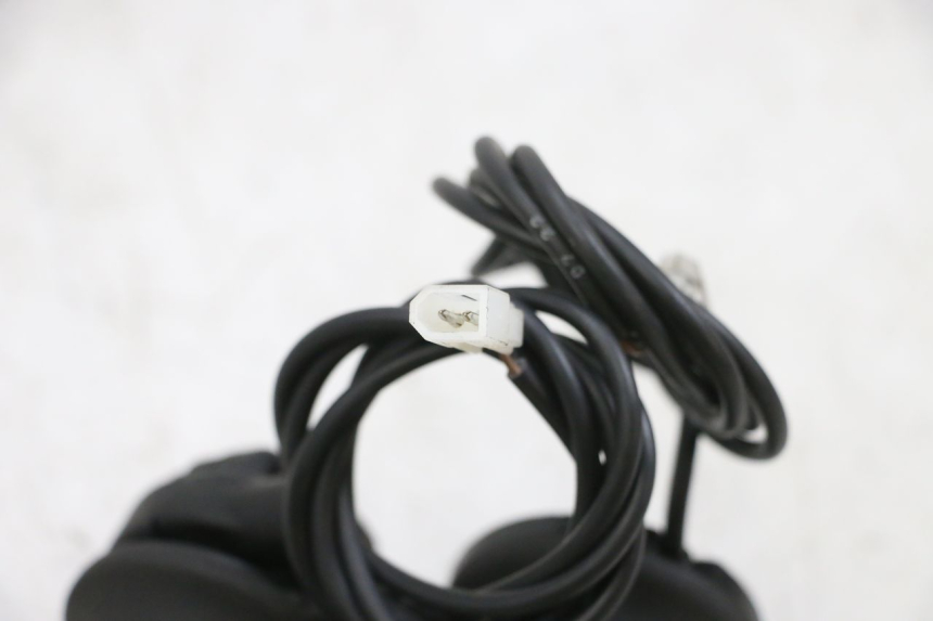 photo de ACELERADOR PIAGGIO MP3 500 (2016 - 2018) - Primer plano técnico