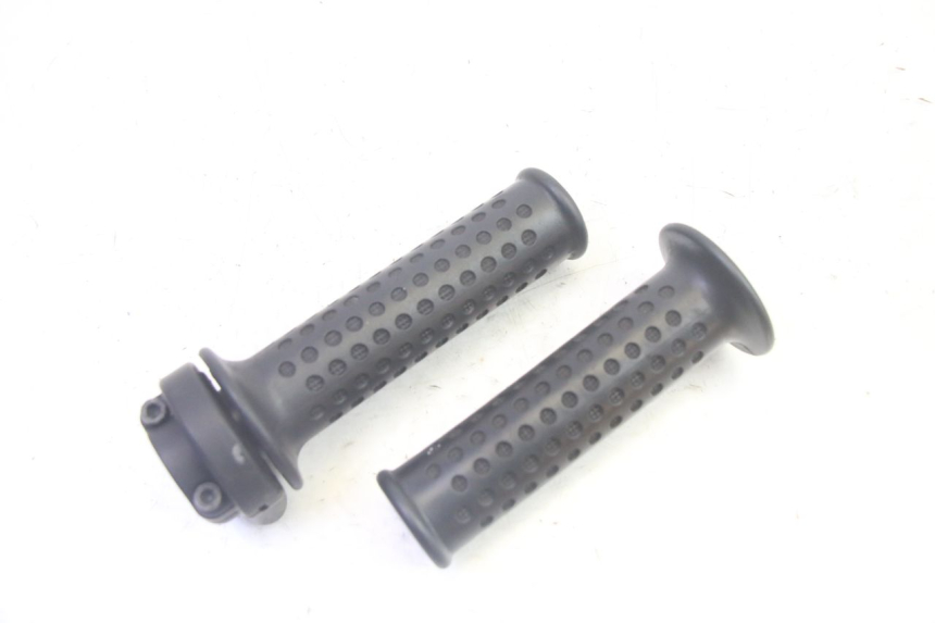 photo de PUñO DEL ACELERADOR PIAGGIO MP3 RL 250 (2006 - 2010) - Vista principal