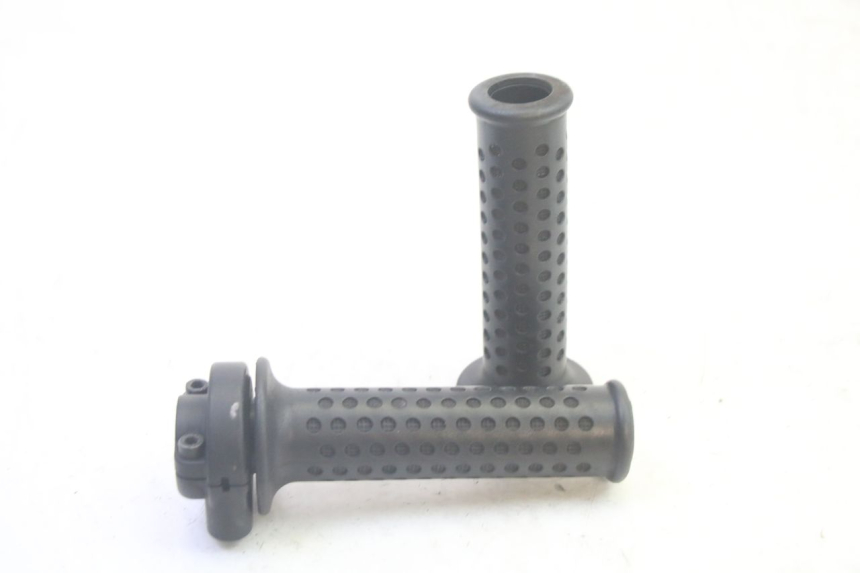 photo de PUñO DEL ACELERADOR PIAGGIO MP3 RL 250 (2006 - 2010) - Otra perspectiva