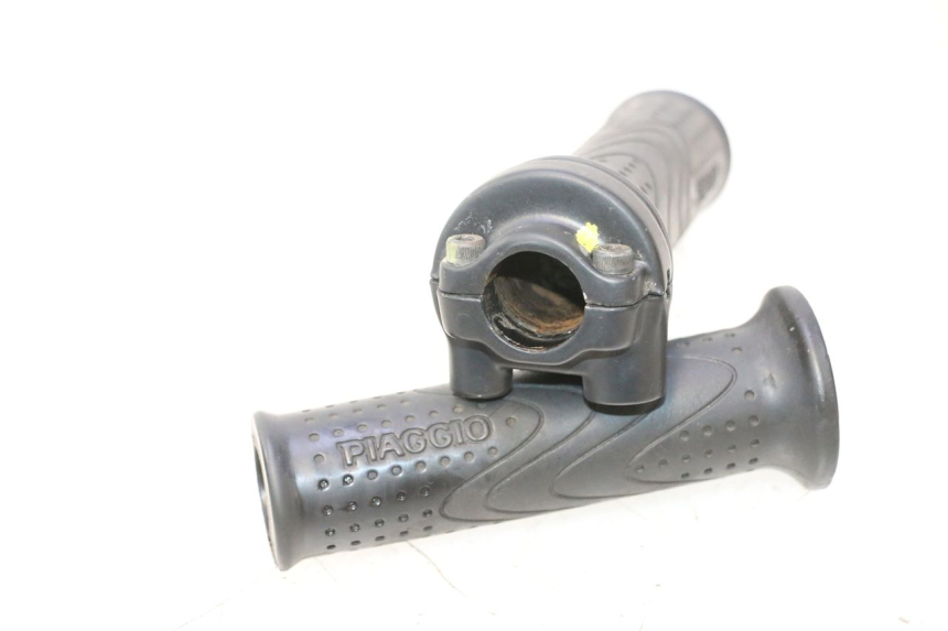 photo de ACELERADOR PIAGGIO MP3 500 (2011 - 2015) - Zoom estado de uso