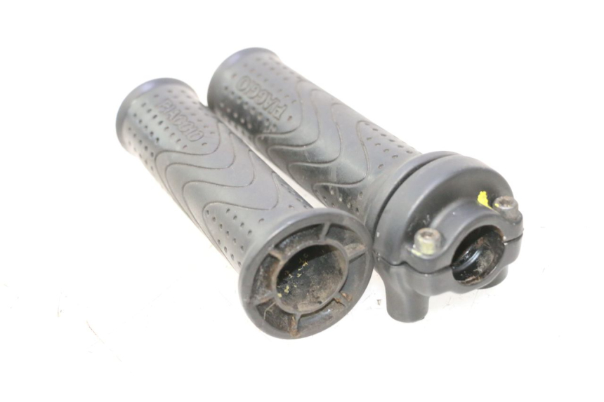 photo de ACELERADOR PIAGGIO MP3 500 (2011 - 2015) - Primer plano técnico