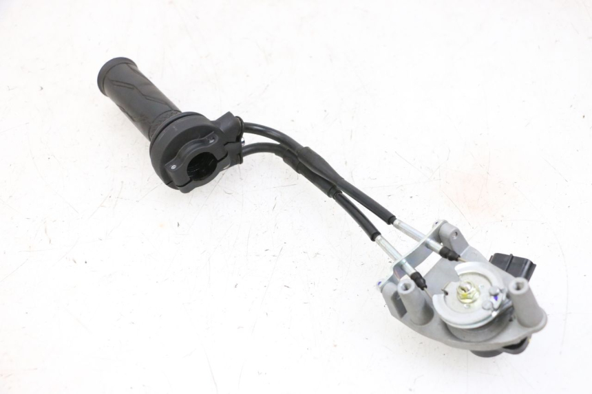 photo de ACELERADOR YAMAHA NEO'S CORE 1 (2022 - 2026) - Recambio usado revisado