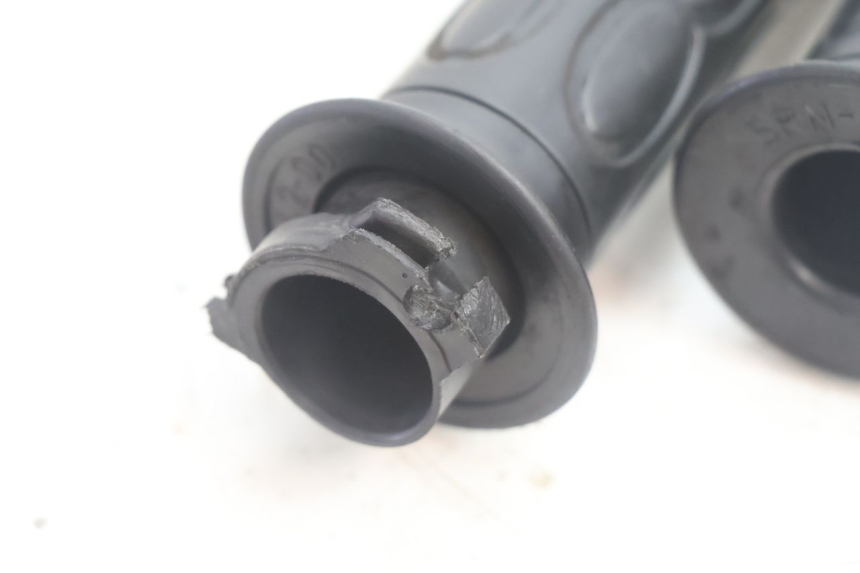 photo de ACELERADOR YAMAHA NEO'S NEOS 2T 50 (1998 - 2007) - Zoom estado de uso