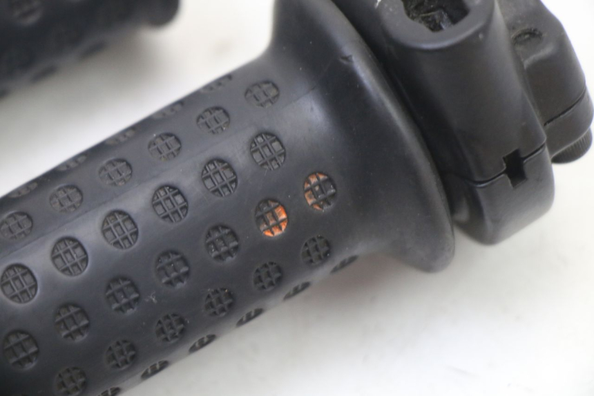 photo de PUñO DEL ACELERADOR PIAGGIO NEW TYPHOON 50 (2018 - 2021) - Vista general del producto