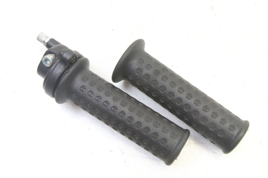 photo de ACELERADOR PIAGGIO NRG POWER PUREJET 50 (2018 - 2021) - Detalle de la pieza