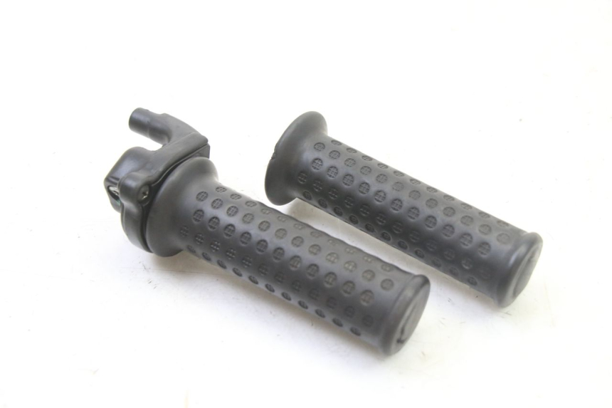 photo de ACELERADOR PIAGGIO NRG POWER PUREJET 50 (2018 - 2021) - Detalle de la pieza