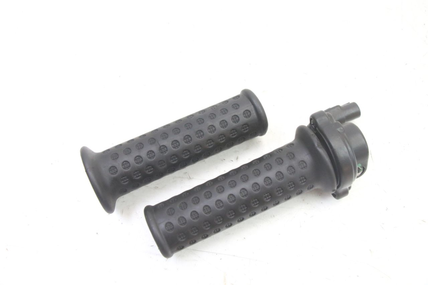 photo de ACELERADOR PIAGGIO NRG POWER PUREJET 50 (2018 - 2021) - Otra perspectiva