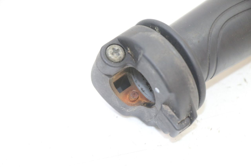 photo de PUñO DEL ACELERADOR SYM ORBIT 2 4T 50 (2008 - 2017) - Detalle de la pieza