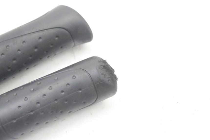 photo de ACELERADOR SYM ORBIT III 3 4T 50 (2021 - 2025) - Primer plano técnico