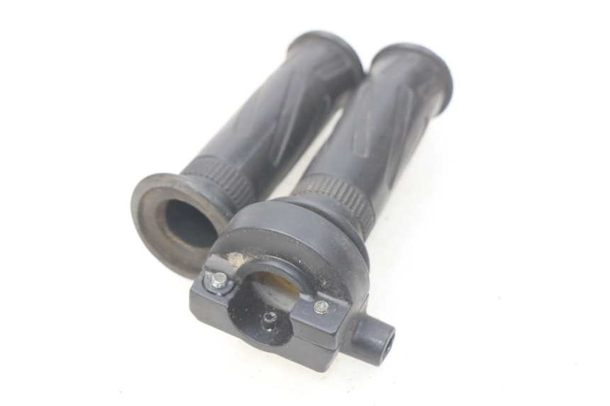 photo de PUñO DEL ACELERADOR TNT MOTOR OTTO 2T 50 (2012 - 2018) - Otra perspectiva