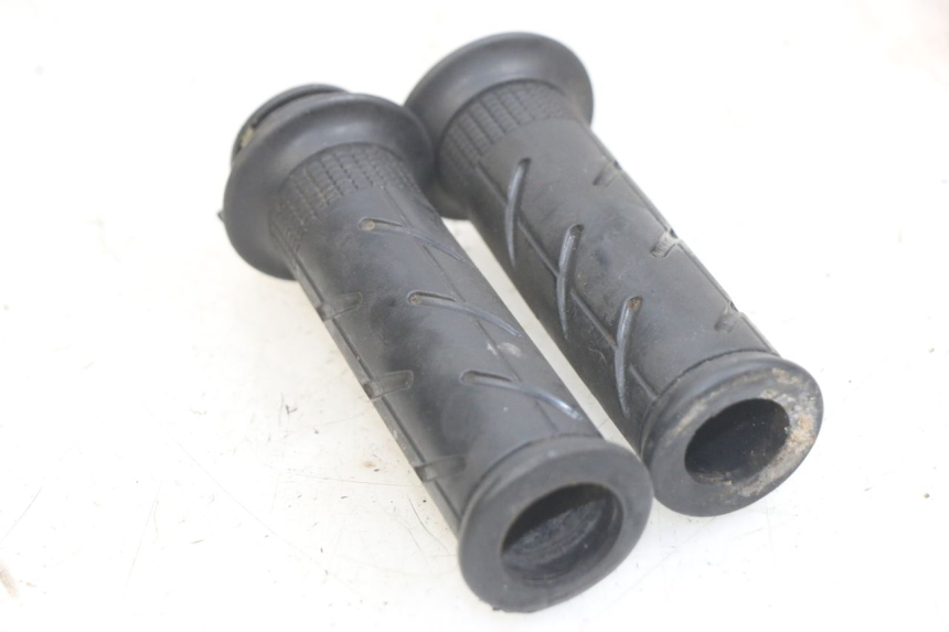 photo de PUñO DEL ACELERADOR HONDA PCX (JF28) 125 (2009 - 2011) - Zoom estado de uso