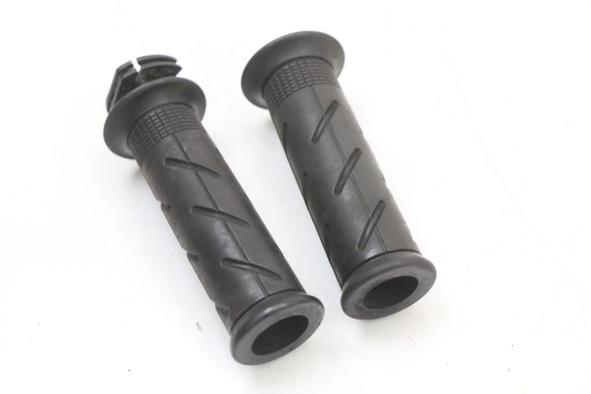 photo de PUñO DEL ACELERADOR HONDA PCX (JF28) 125 (2009 - 2011) - Zoom estado de uso