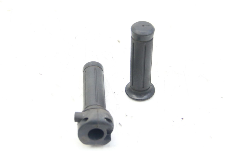 photo de PUñO DEL ACELERADOR HONDA PES PS I 125 (2006 - 2012) - Primer plano técnico