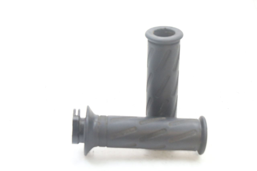 photo de ACELERADOR PEUGEOT KISBEE 4T 50 (2018 - 2022) - Zoom estado de uso