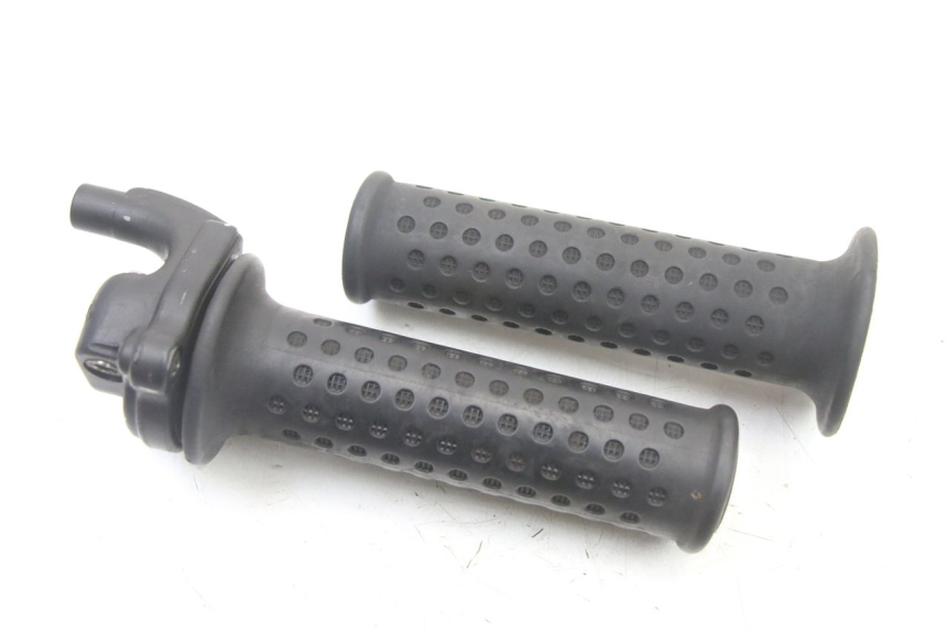 photo de PUñO DEL ACELERADOR PIAGGIO VESPA GRANTURISMO 125 (2003 - 2007) - Detalle de la pieza