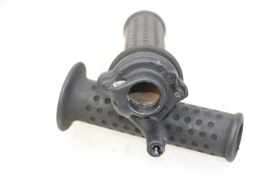 photo de ACELERADOR PIAGGIO VESPA GRANTURISMO 200 (2004 - 2005) - Detalle de la pieza