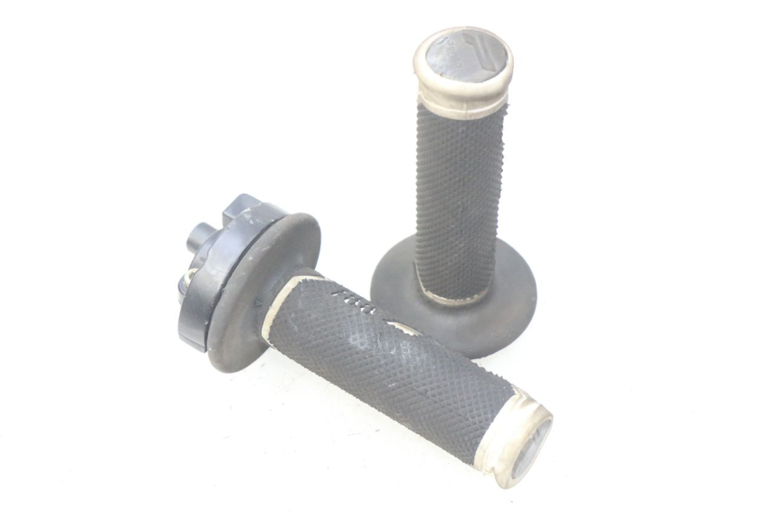 photo de PUñO DEL ACELERADOR APOLLO RFZ 125 - Vista principal