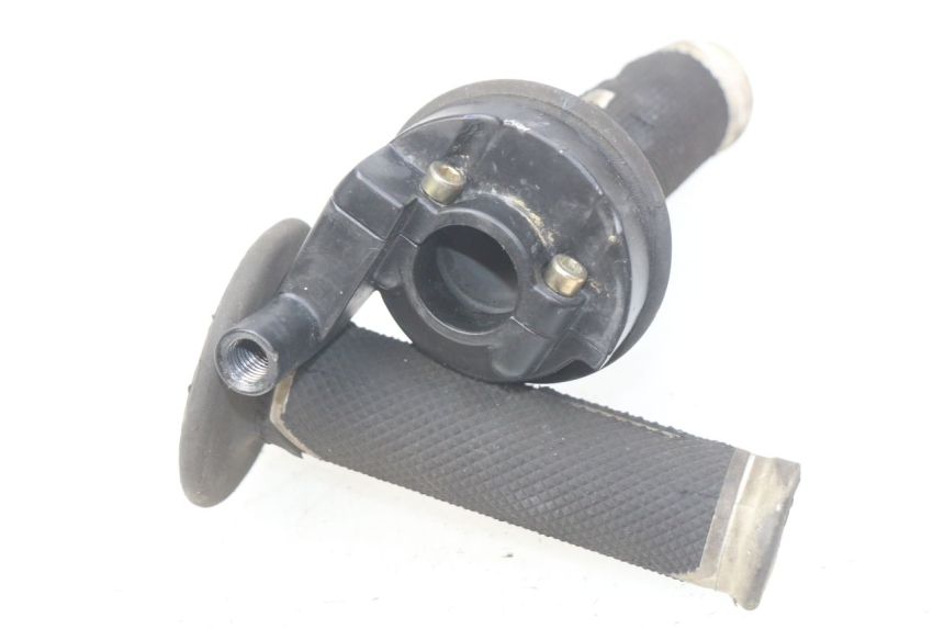 photo de PUñO DEL ACELERADOR APOLLO RFZ 125 - Detalle de la pieza