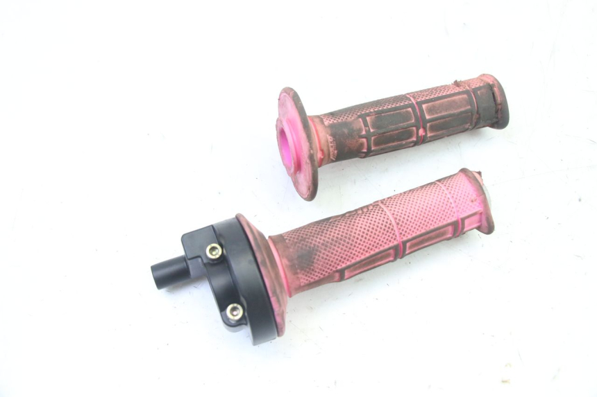 photo de PUñO DEL ACELERADOR APOLLO RFZ 150 - Otra perspectiva