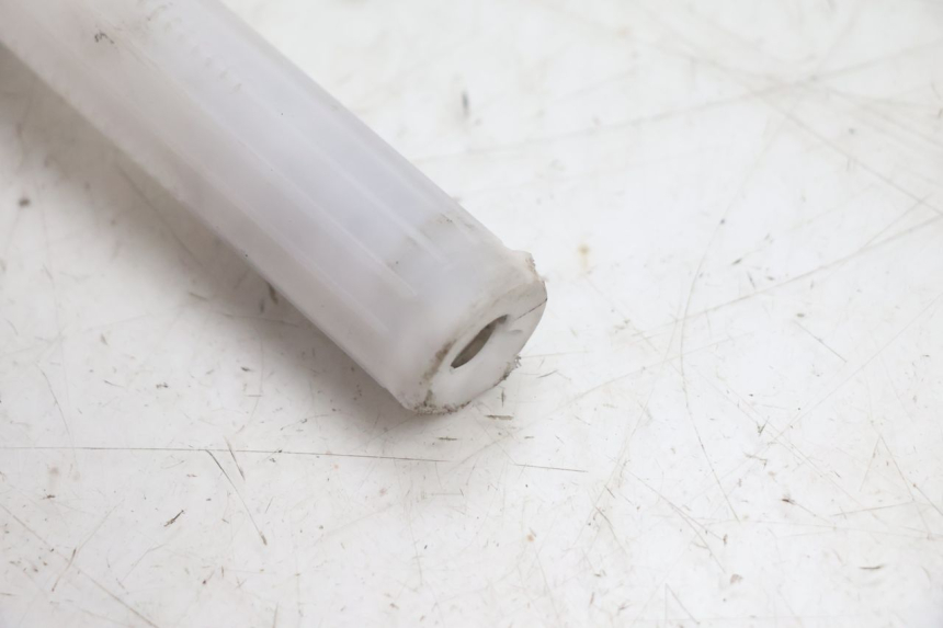 photo de PUñO DEL ACELERADOR APOLLO RFZ 150 - Primer plano técnico