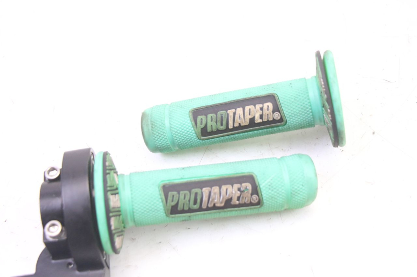 photo de MANGO DEL ACELERADOR APOLLO RXF 125 - Detalle de la pieza