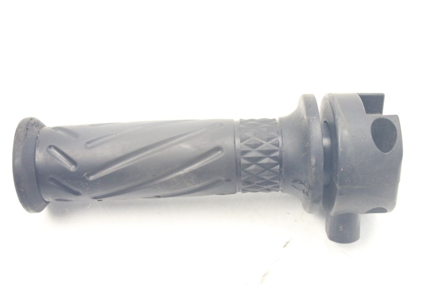 photo de PUñO DEL ACELERADOR JM MOTORS SANTANA 50 (2014 - 2023) - Primer plano técnico