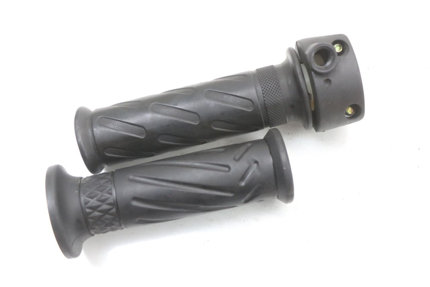 photo de PUñO DEL ACELERADOR JM MOTORS SANTANA 50 (2014 - 2023) - Primer plano técnico