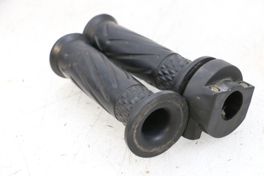 photo de PUñO DEL ACELERADOR JM MOTORS SANTANA 50 (2014 - 2023) - Vista general del producto