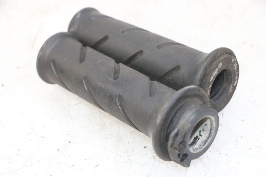 photo de ACELERADOR PEUGEOT SATELIS 125 (2013 - 2018) - Vista principal