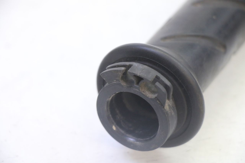 photo de ACELERADOR PEUGEOT SATELIS 125 (2010 - 2012) - Zoom estado de uso