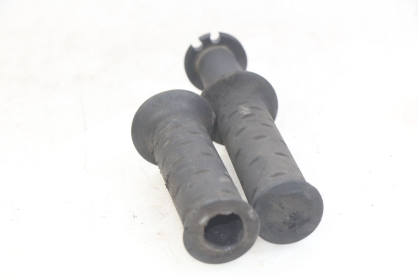 photo de PUñO DEL ACELERADOR APRILIA SCARABEO LIGHT 125 (2007 - 2011) - Detalle de la pieza