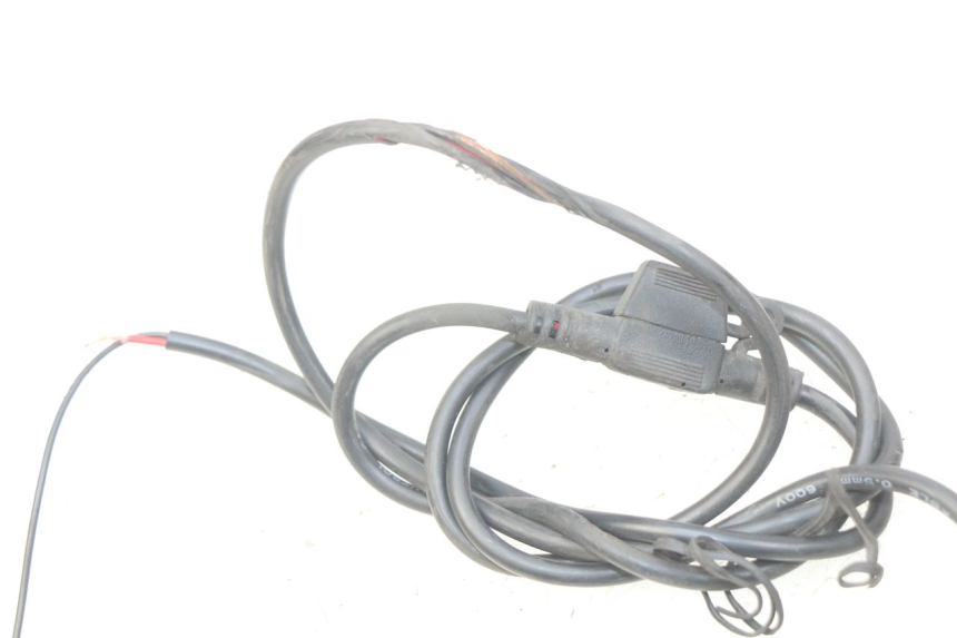 photo de PUñO DEL ACELERADOR SUZUKI SIXTEEN 125 (2008 - 2010) - Otra perspectiva