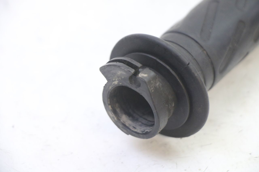 photo de ACELERADOR PEUGEOT SPEEDFIGHT 3 AIR 50 (2009 - 2015) - Detalle de la pieza