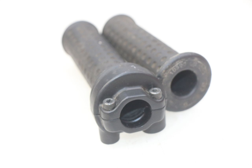 photo de PUñO DEL ACELERADOR APRILIA SR 2T 50 (2018 - 2022) - Otra perspectiva