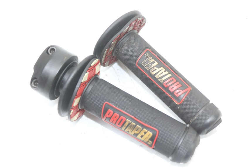 photo de ACELERADOR APRILIA SR CARB LC 2T 50 (2004 - 2012) - Zoom estado de uso